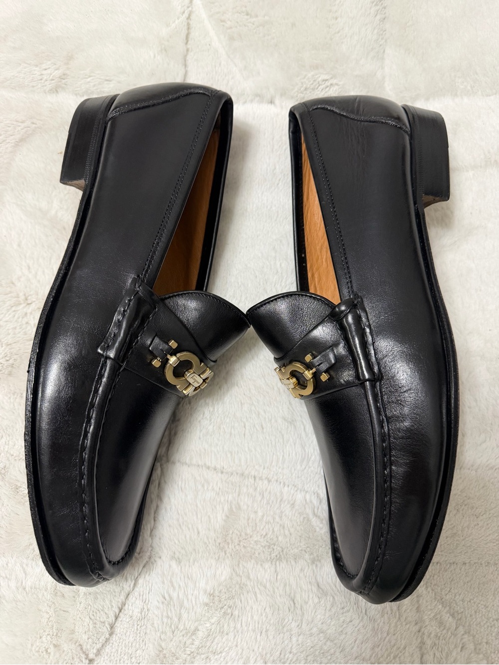 $995 Salvatore Ferragamo Black Leather Gold Gancini Buckle Bit Loafers 10.5 D - Picture 6 of 12